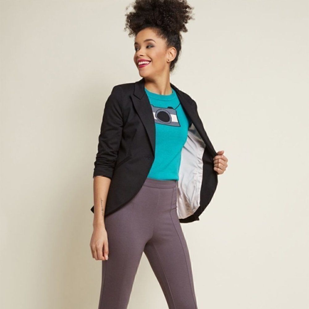 Modcloth Calling the Snapshots Sweater Size Medium